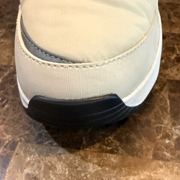 Sorel. KINETIC™ Impact Women's Puffy Zip Waterproof Boot. Chalk/Black. Size 7. - Picture 10 of 15